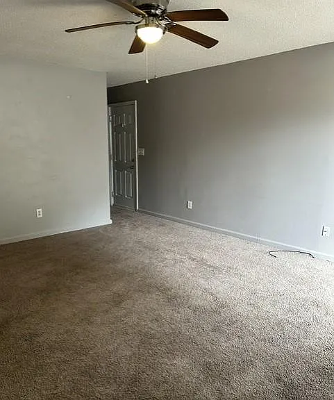 4592 Rock Creek Cir — Photo 2
