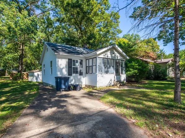 404 Martin Luther King Dr, Michigan City, IN 46360