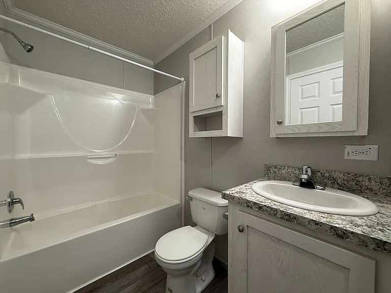 38000 Le Chateau Blvd #98 — Photo 13