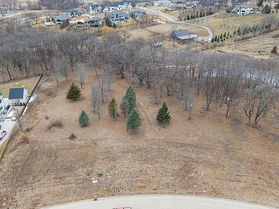 2nd image of 9647 Treehaven Dr
