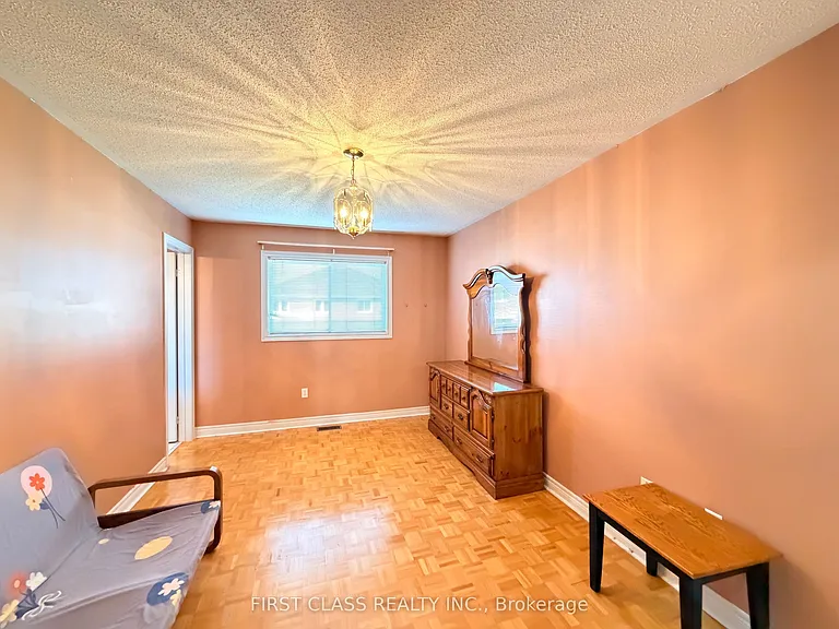 5323 Red Brush Dr #UPPER — Photo 10