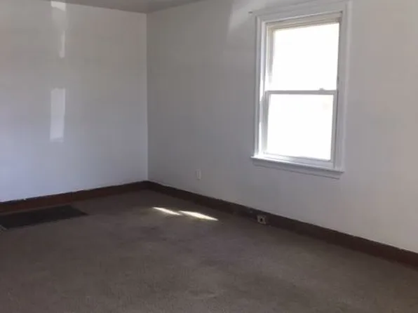 1312 Moore Ave, Dunbar, WV 25064