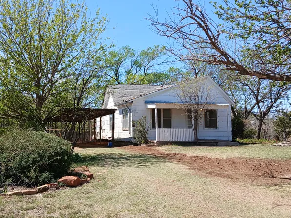 813 N 3rd St, Sayre, OK 73662