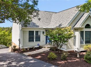 1272 Meadowbrook Dr, Canonsburg, PA 15317