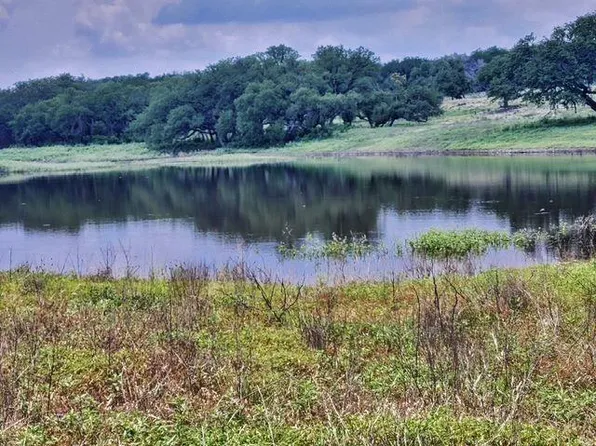 800 Schumann Rd, Stonewall, TX 78671