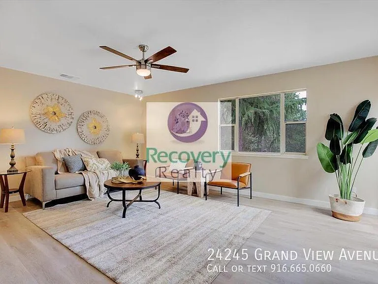 24245 Grand View Ave — Photo 5