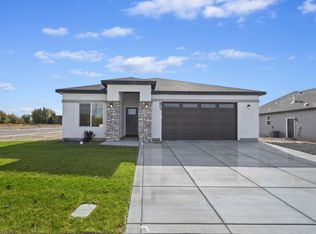 803 Waveland Ave, Filer, ID 83328