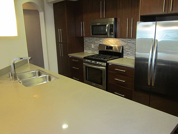 4th image of 1929 Beloit Ave APT 216