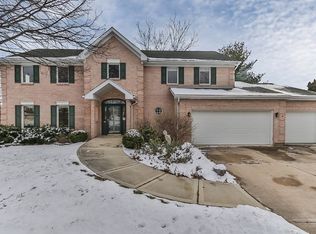 715 W Charles Ct, Addison, IL 60101