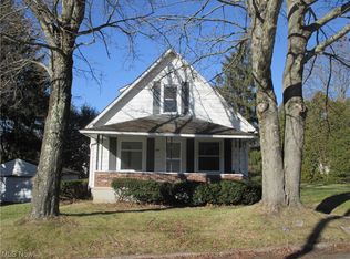 160 Oakview Ave, Struthers, OH 44471