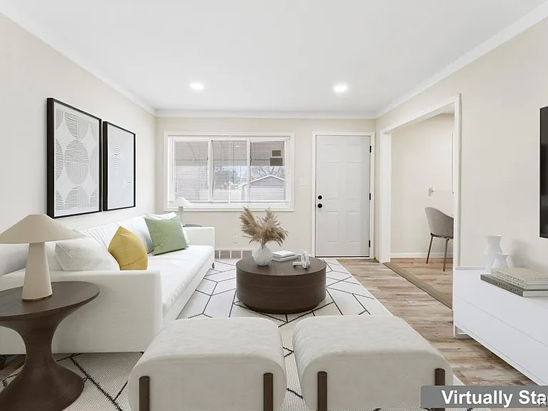 27210 Seyburn Ave — Photo 8