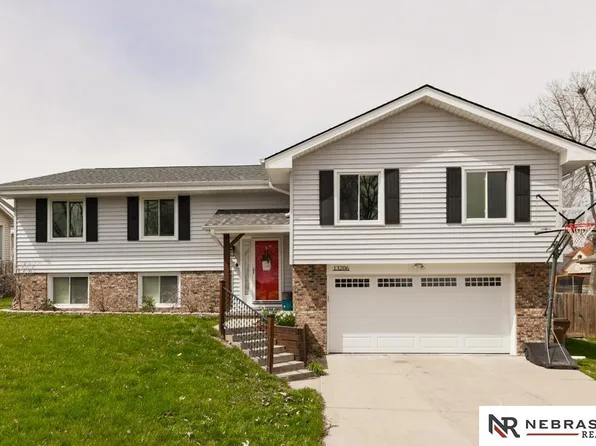 13206 S 26th Ave, Bellevue, NE 68123