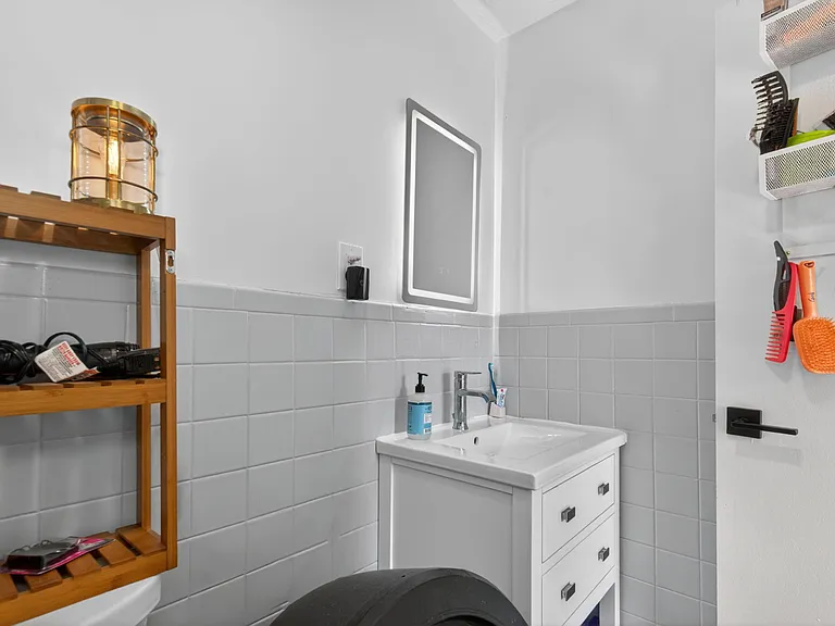1576 Cambridge St #3L — Photo 10