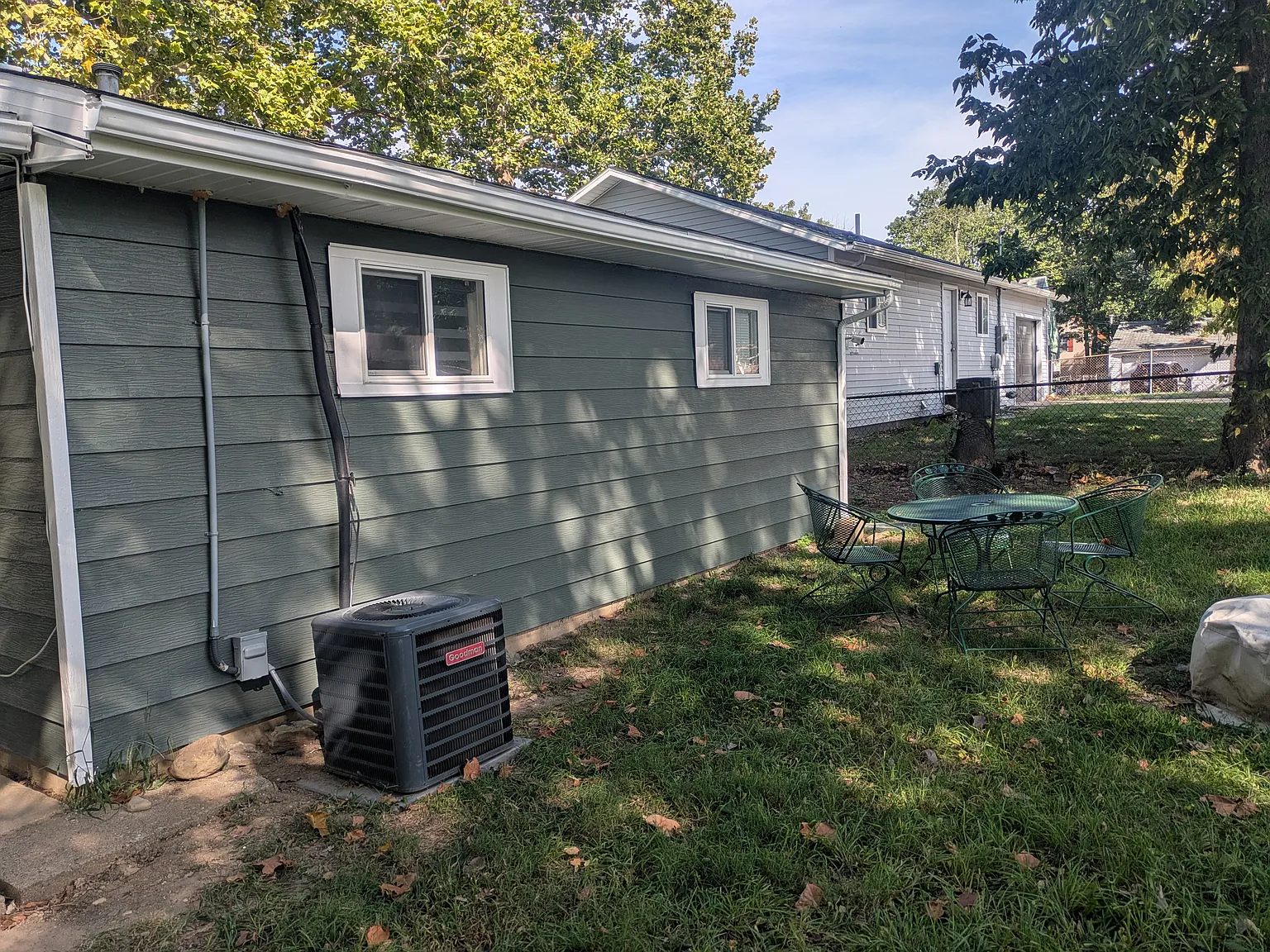 2 bed, 720 sqft, $1,200 — Photo 3