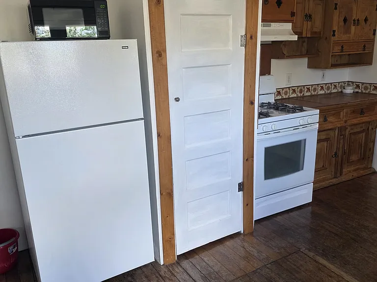 525 Agua Fria St #B — Photo 5