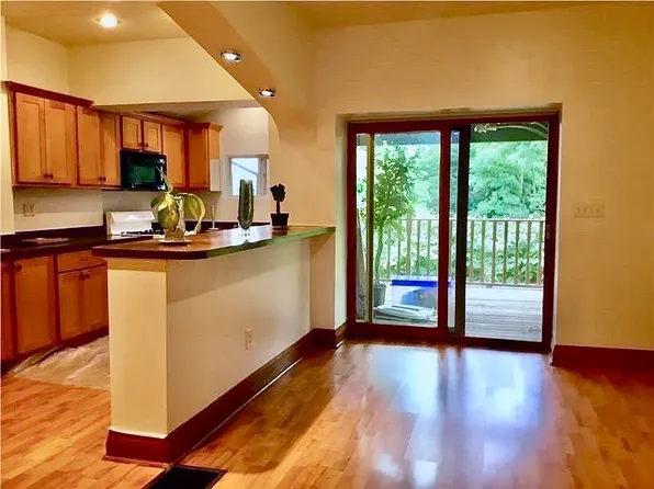 3145 Brackenridge St, Pittsburgh, PA 15219