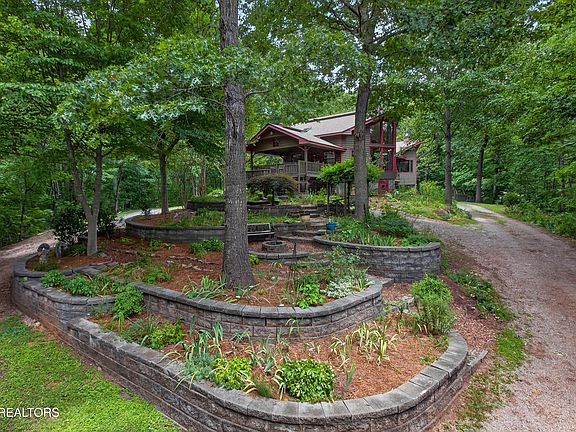 3rd image of 242 Deer Run Dr