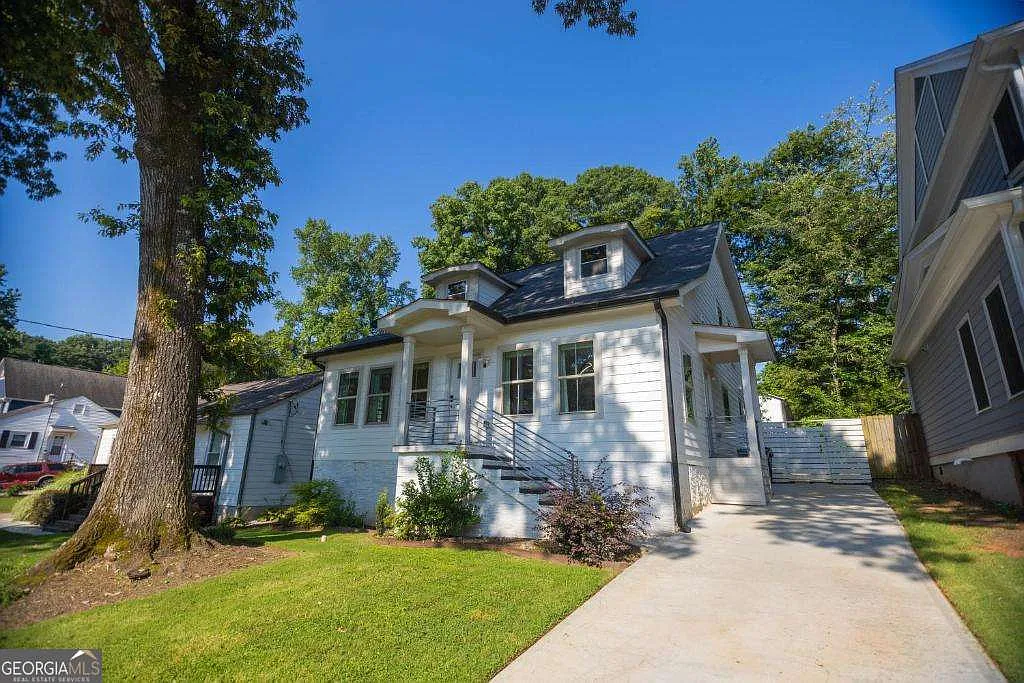 253 Lamon Ave SE photo 1