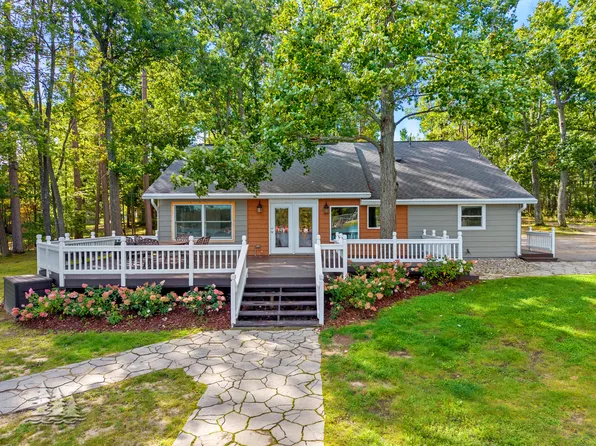 2255 Fleming Rd, Lewiston, MI 49756