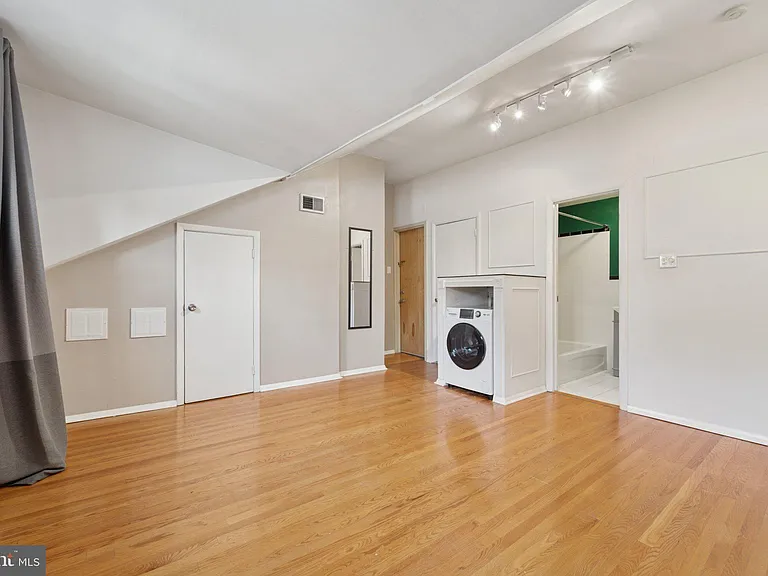 1029 Spruce St #304 — Photo 7