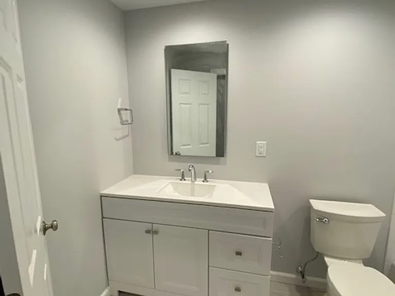 165 E Main St — Photo 17