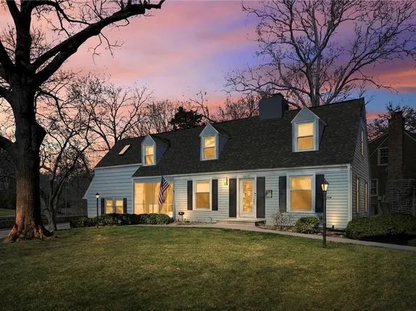 5600 Canterbury Rd, Fairway, KS 66205