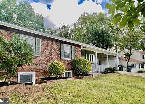 4th image of 9824 Sudley Manor Dr