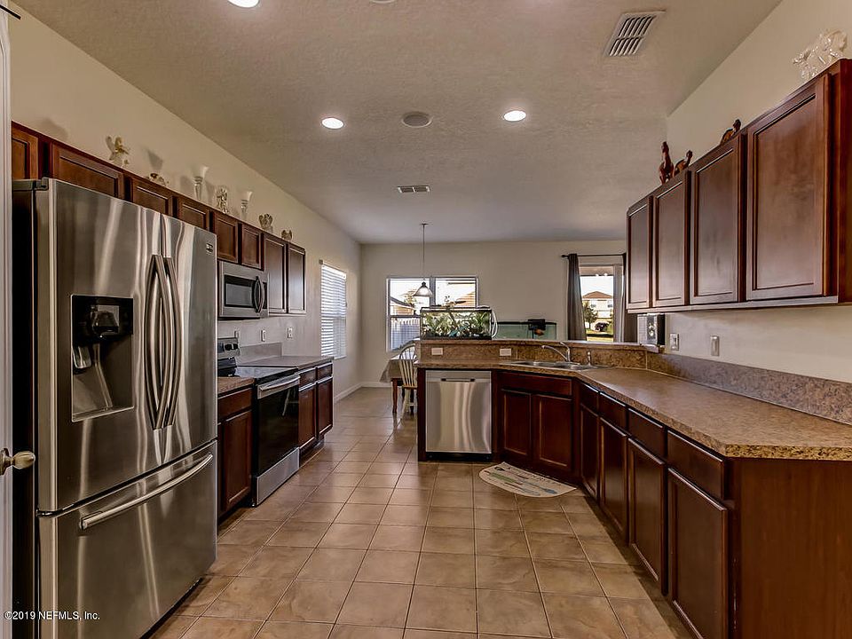 1st image of 762 Sunny Stroll Dr