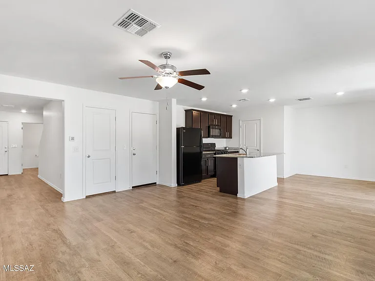 5996 S Antrim Loop — Photo 3