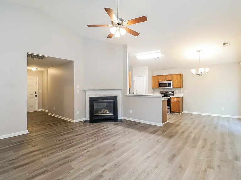 5227 Moonlight Trl SW — Photo 4