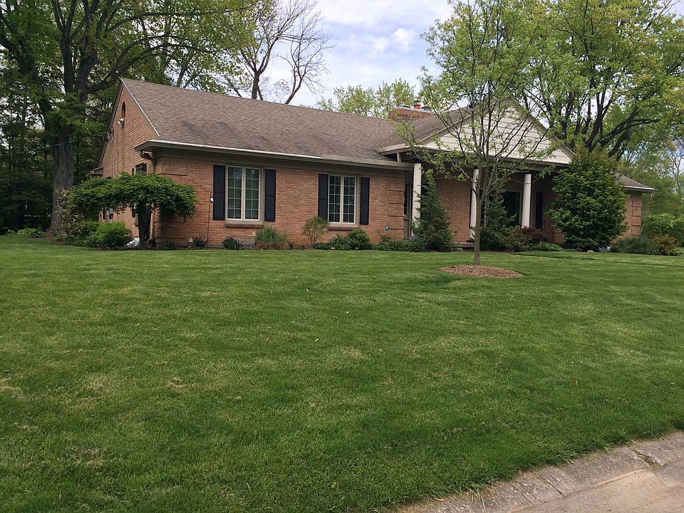 1st image of 351 Carlyle Cir