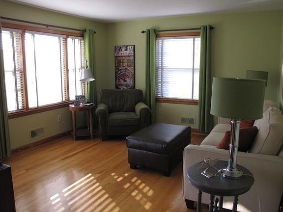 5th image of 301 Lynn Haven Cir