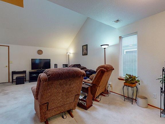 3rd image of 4227 W John Day Pl