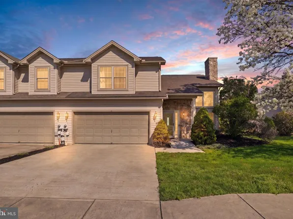 15 Creekview Dr, Middletown, PA 17057