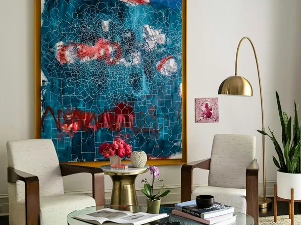 208 East 62nd Street image 2 of 32