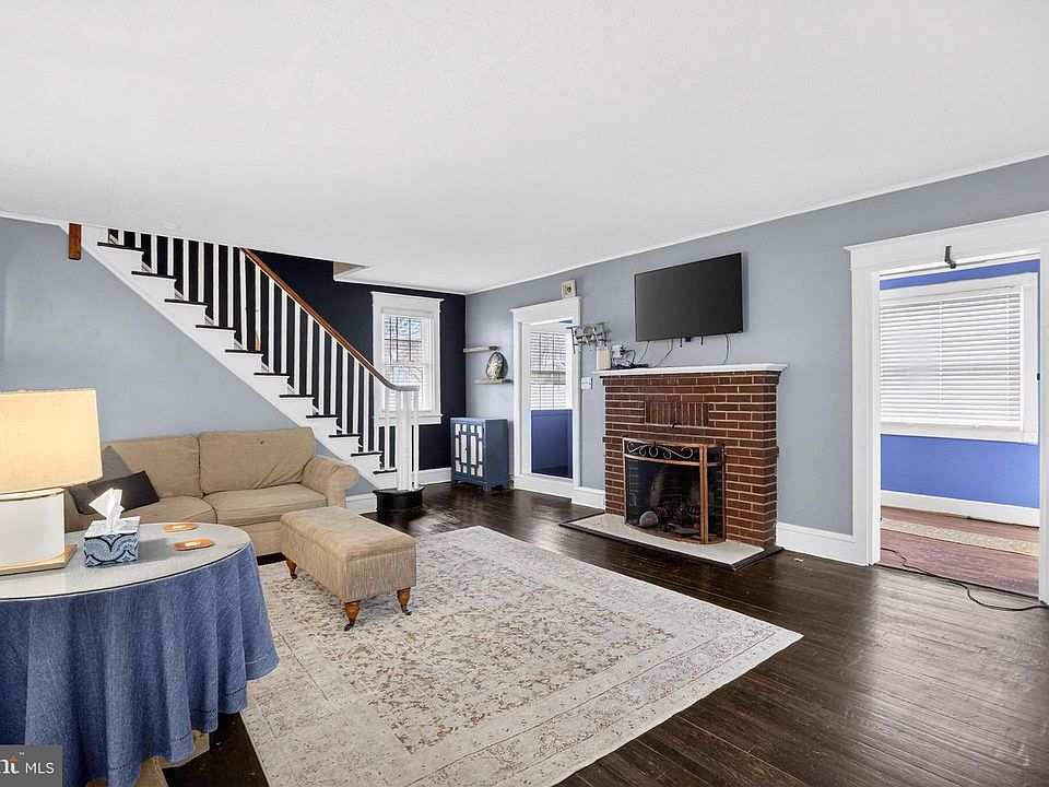1st image of 5 Cleveland Ave