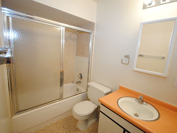 4th image of 1014 Church St #B4