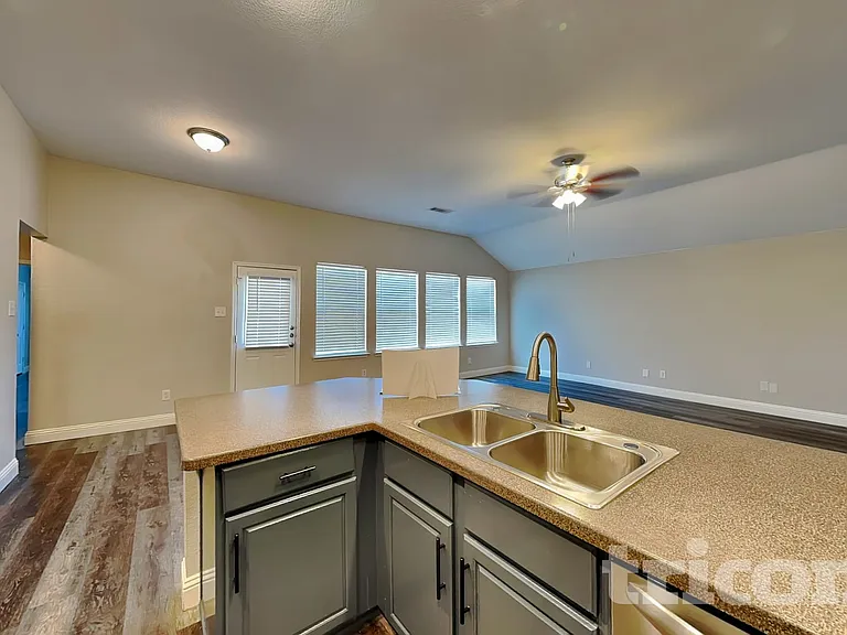 12608 Summerwood Dr — Photo 3