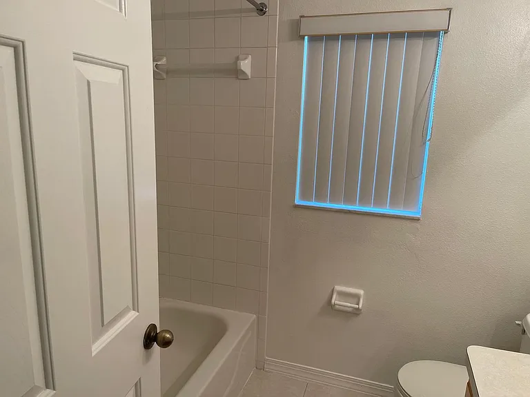 12464 Castlemain Trl — Photo 34