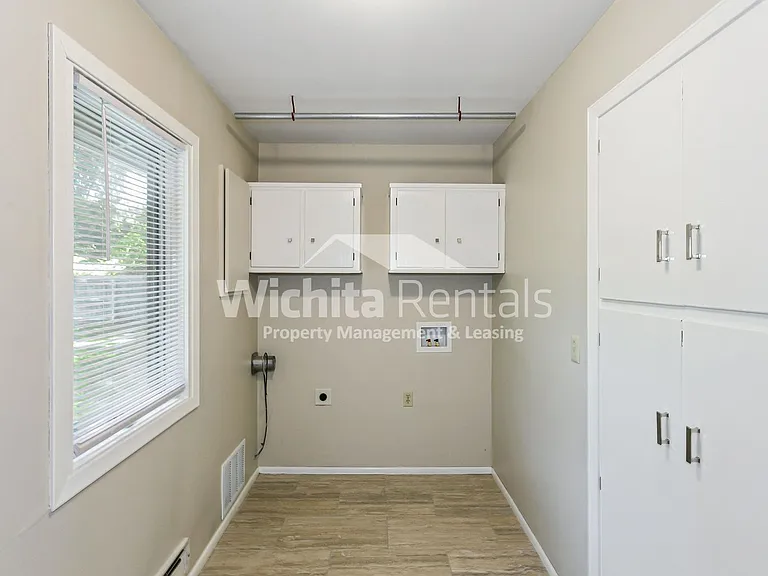 601 N Rutland St — Photo 9