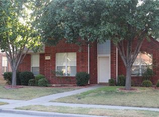542 Continental Dr, Lewisville, TX 75067