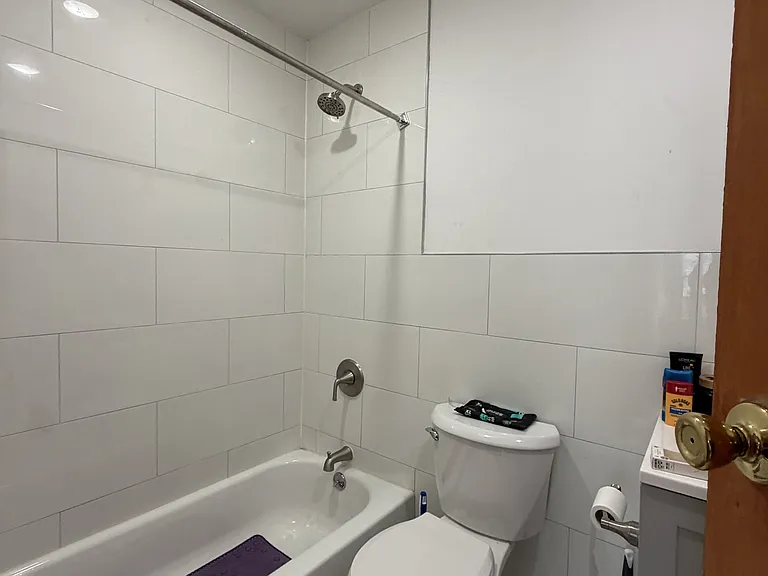 851 Bergen Ave #3B — Photo 6