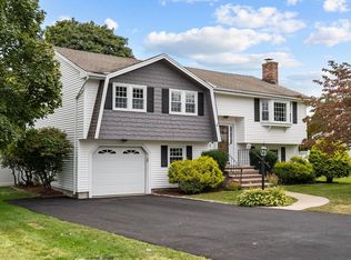 5 Brae Cir, Woburn, MA 01801