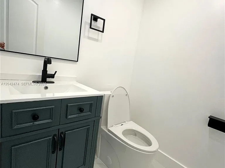 17620 Atlantic Blvd #310 — Photo 12