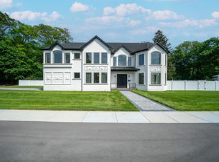 1259 Waterview Dr, Rockville Centre, NY 11570