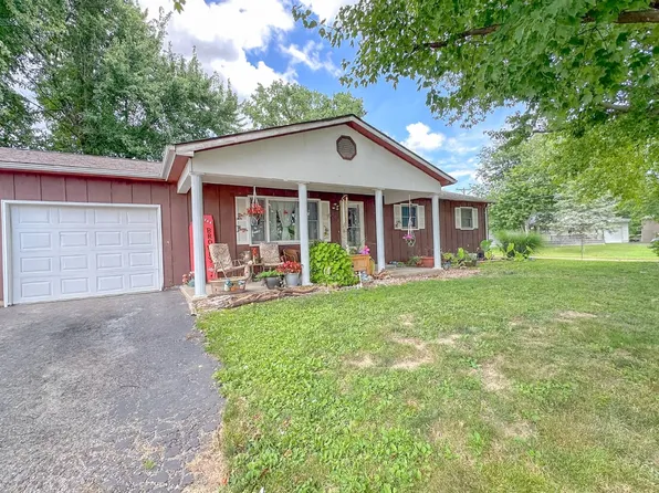 202 W Liberty St, Pleasant Hill, IL 62366