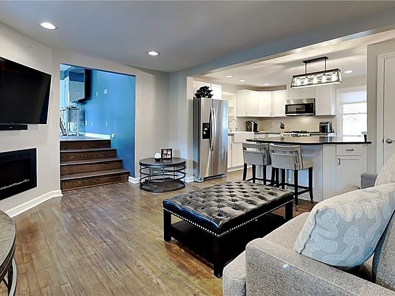 4th image of 191 Manor Rd