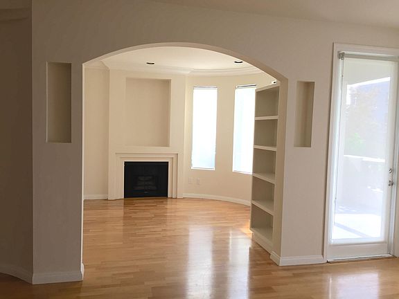 5th image of 540 N Rossmore Ave #201