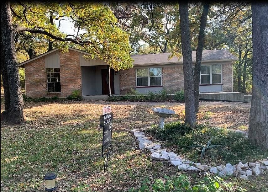 1st image of 2206 N Pearson Ln