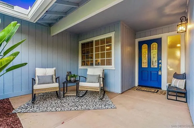 2735 Alexander Dr — Photo 3